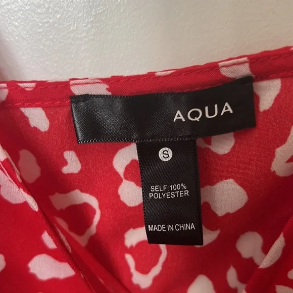 Perfect condition Aqua top - Picture 3 of 3